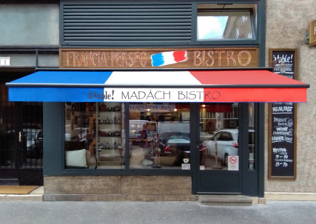 Napellenzők francia trikolorban Napellenzők francia trikolorban