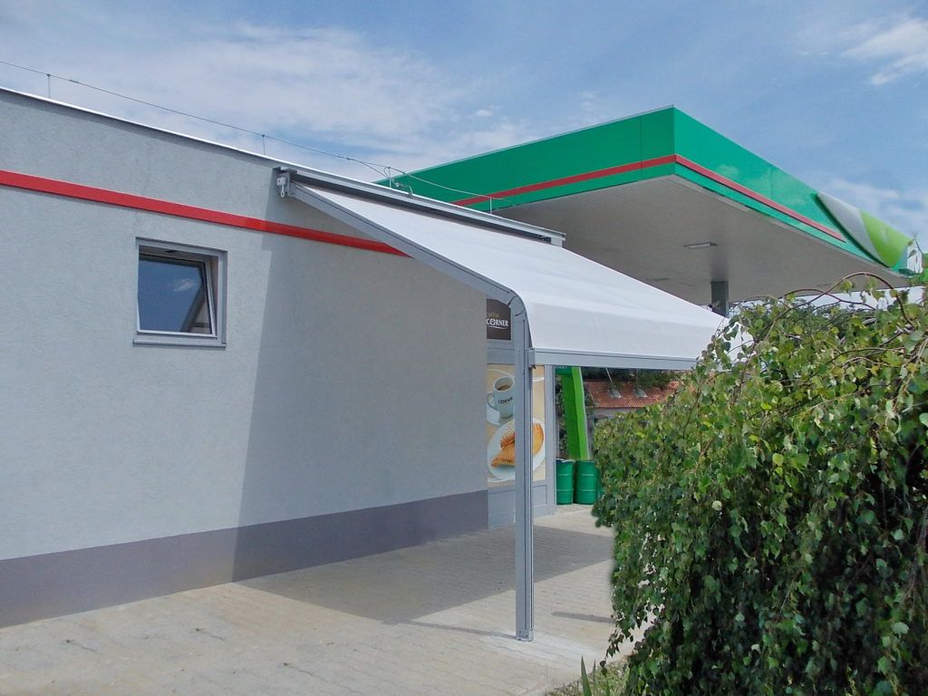 Pergola napellenző -Szekszárd MOL kút
