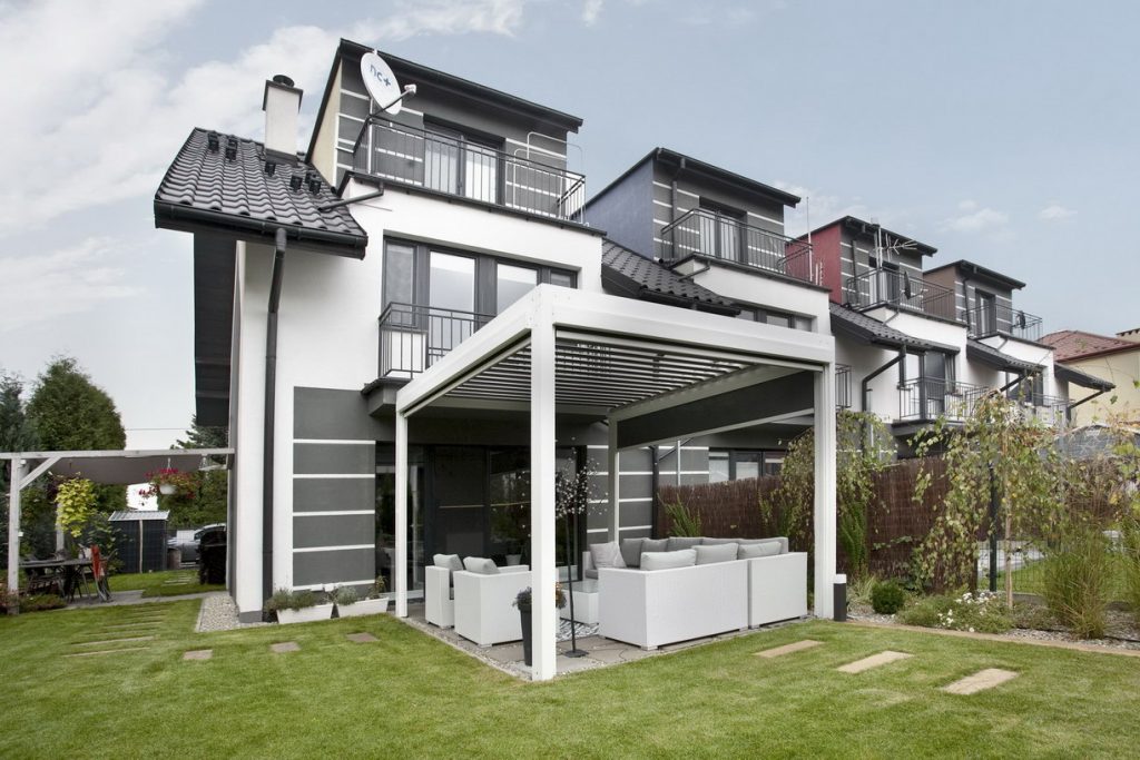 Bioklimatikus pergola -Sorház 3