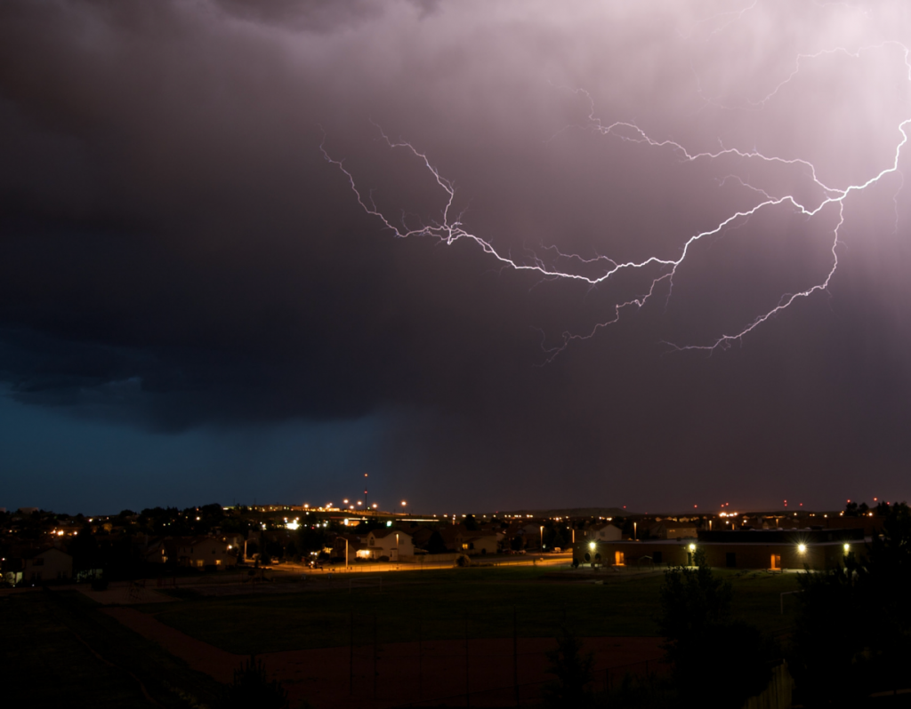 A redőny zivatartól is véd A redőny zivatartól is véd